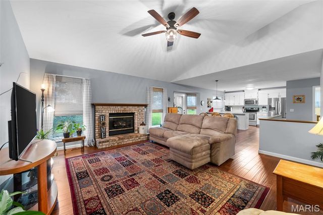 7228 Picasso Drive, Dardenne Prairie, MO 63368