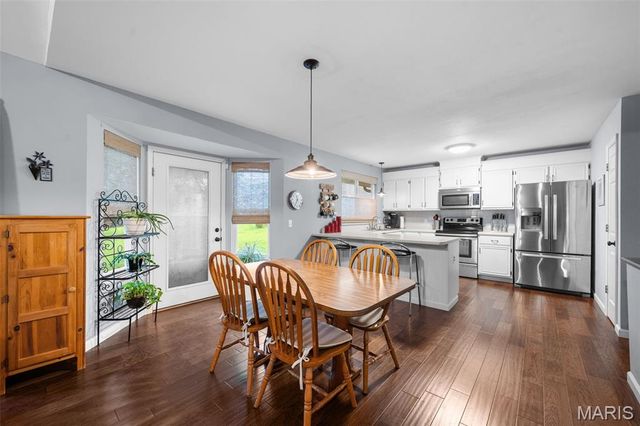 7228 Picasso Drive, Dardenne Prairie, MO 63368