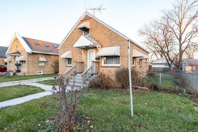 49 S Lewis Avenue, Waukegan, IL 60085