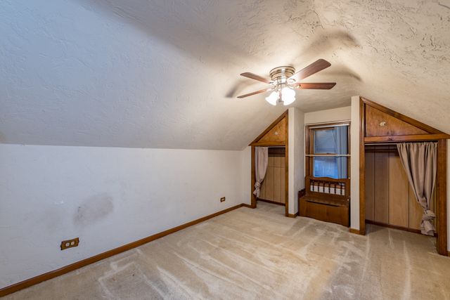 49 S Lewis Avenue, Waukegan, IL 60085