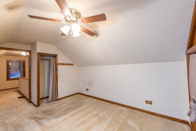 49 S Lewis Avenue, Waukegan, IL 60085