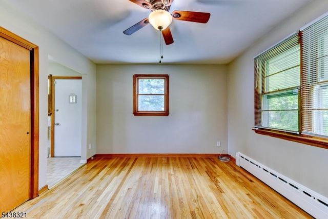 215 S 18Th Ave, Manville Boro, NJ 08835