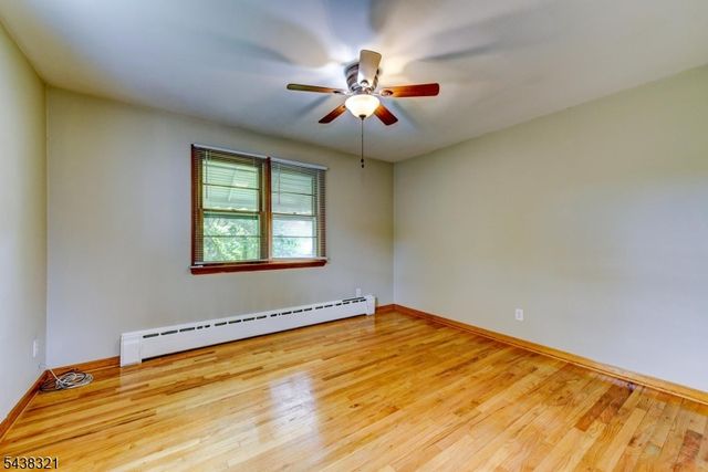 215 S 18Th Ave, Manville Boro, NJ 08835