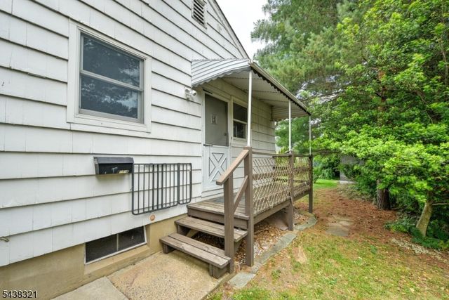 215 S 18Th Ave, Manville Boro, NJ 08835