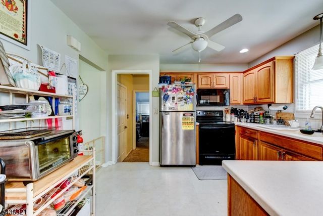 215 S 18Th Ave, Manville Boro, NJ 08835