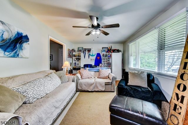 215 S 18Th Ave, Manville Boro, NJ 08835