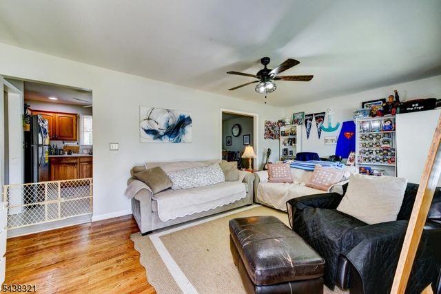 215 S 18Th Ave, Manville Boro, NJ 08835
