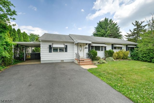 215 S 18Th Ave, Manville Boro, NJ 08835