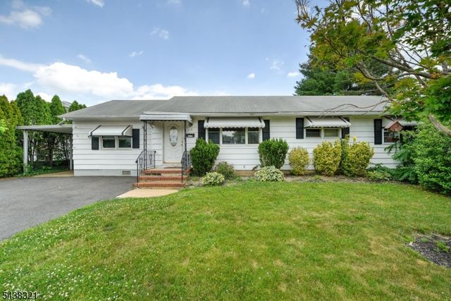 215 S 18Th Ave, Manville Boro, NJ 08835