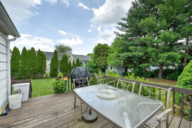 215 S 18Th Ave, Manville Boro, NJ 08835