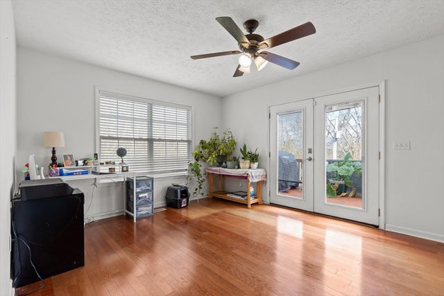 925 S Magnolia Avenue, Whitwell, TN 37397