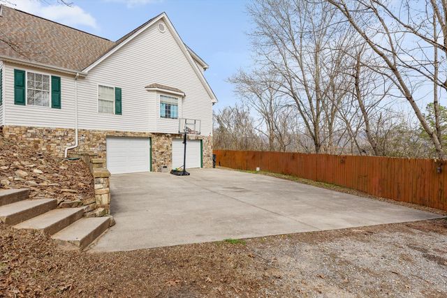 925 S Magnolia Avenue, Whitwell, TN 37397