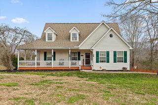 925 S Magnolia Avenue, Whitwell, TN 37397