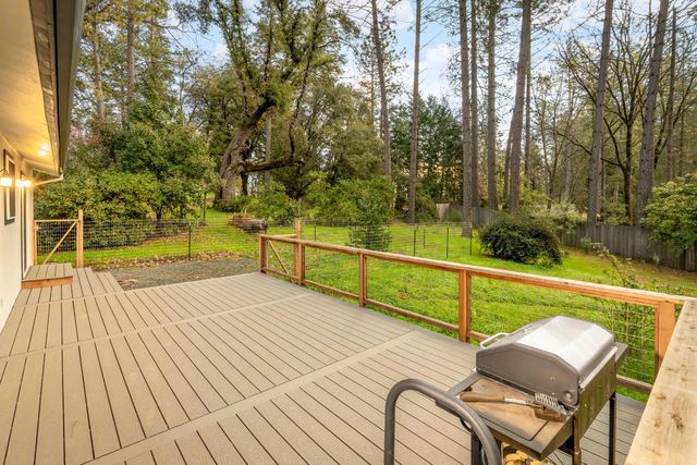 15853 Carrie Dr, Grass Valley, CA 95949