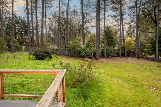 15853 Carrie Dr, Grass Valley, CA 95949