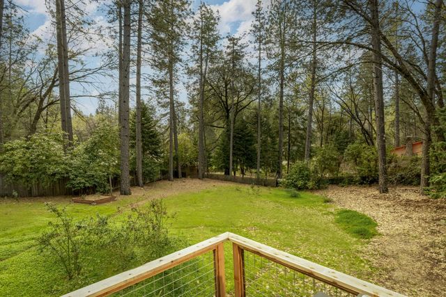 15853 Carrie Dr, Grass Valley, CA 95949