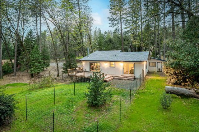 15853 Carrie Dr, Grass Valley, CA 95949