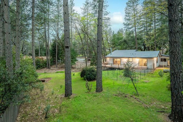15853 Carrie Dr, Grass Valley, CA 95949