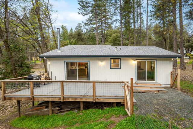 15853 Carrie Dr, Grass Valley, CA 95949