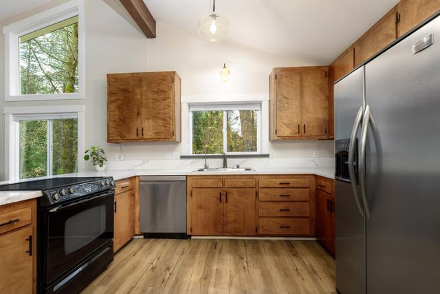 15853 Carrie Dr, Grass Valley, CA 95949