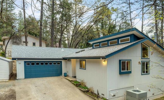 15853 Carrie Dr, Grass Valley, CA 95949