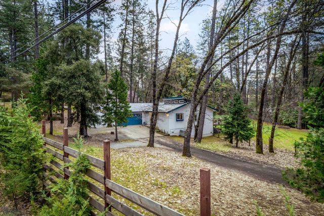 15853 Carrie Dr, Grass Valley, CA 95949