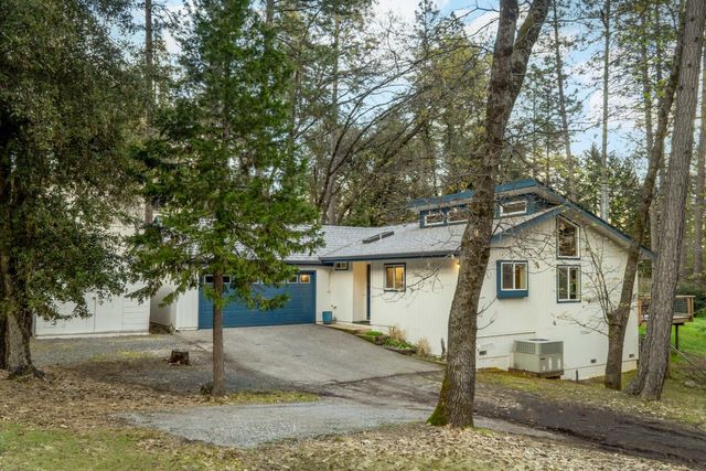 15853 Carrie Dr, Grass Valley, CA 95949