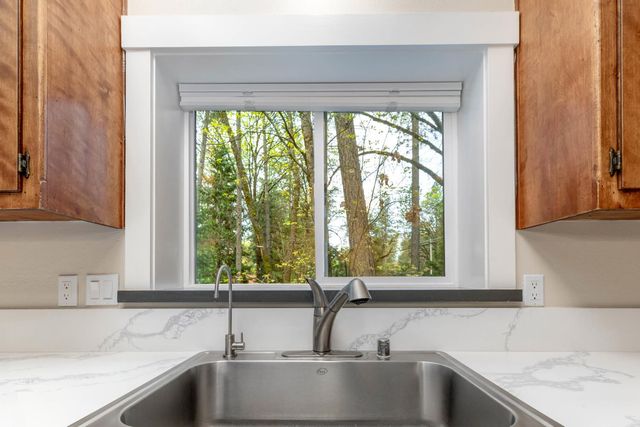 15853 Carrie Dr, Grass Valley, CA 95949