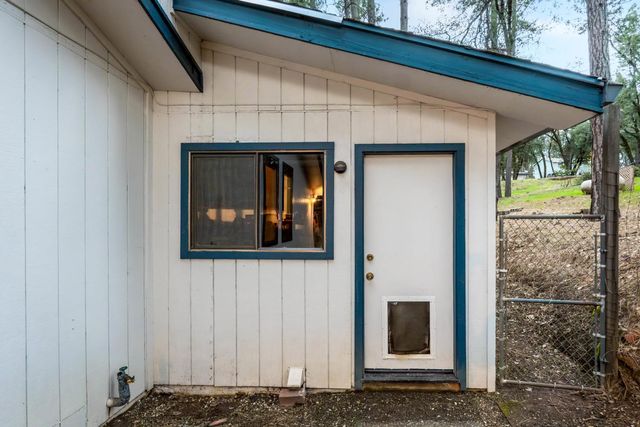 15853 Carrie Dr, Grass Valley, CA 95949