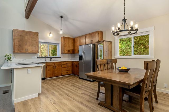 15853 Carrie Dr, Grass Valley, CA 95949