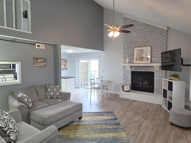 7513 Castleton Farms West Drive, Indianapolis, IN 46256