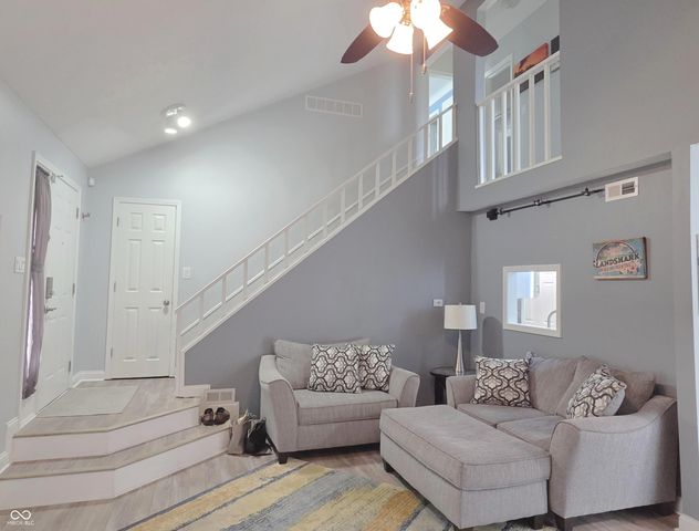 7513 Castleton Farms West Drive, Indianapolis, IN 46256