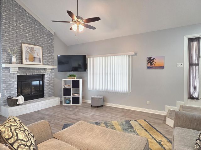 7513 Castleton Farms West Drive, Indianapolis, IN 46256