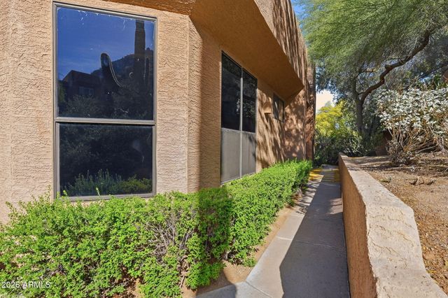 25555 N WINDY WALK Drive 83, Scottsdale, AZ 85255