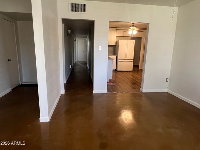 801 W Earll Drive, Phoenix, AZ 85013