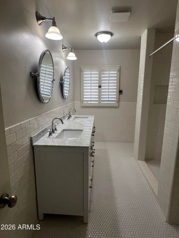 801 W Earll Drive, Phoenix, AZ 85013
