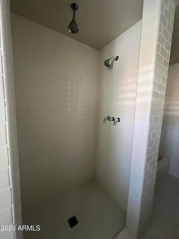 801 W Earll Drive, Phoenix, AZ 85013