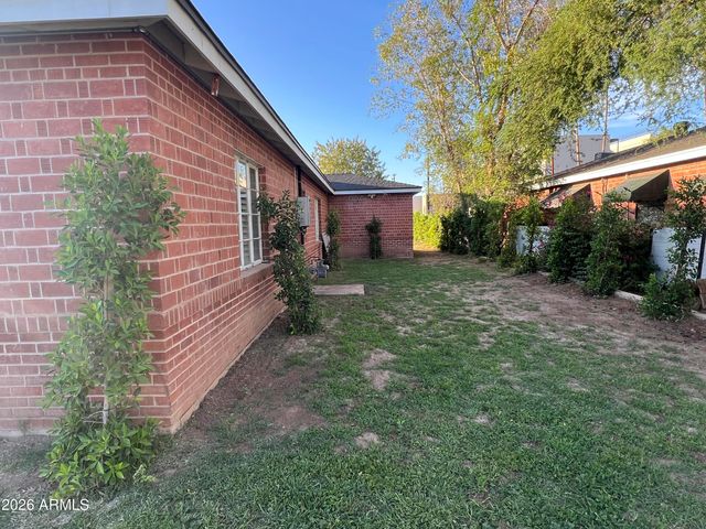 801 W Earll Drive, Phoenix, AZ 85013