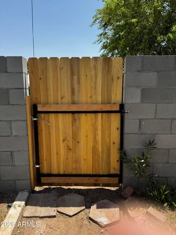 801 W Earll Drive, Phoenix, AZ 85013
