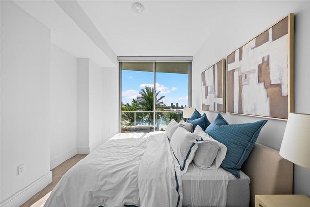220 LAKE SHORE Drive 710, West Palm Beach, FL 33403