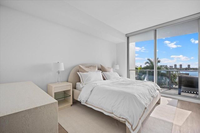 220 LAKE SHORE Drive 710, West Palm Beach, FL 33403