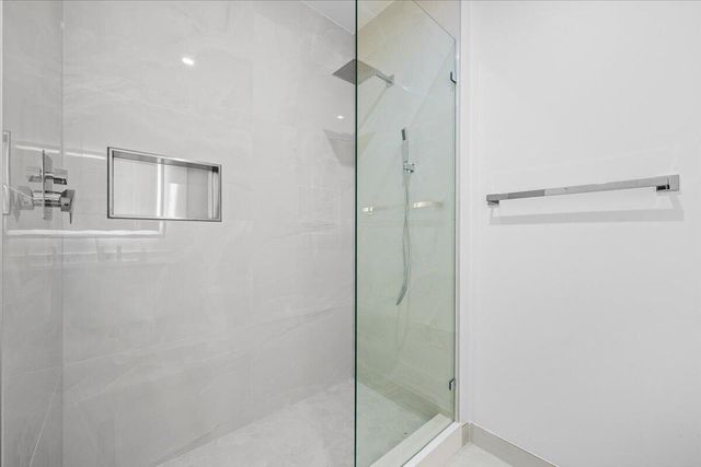 220 LAKE SHORE Drive 710, West Palm Beach, FL 33403