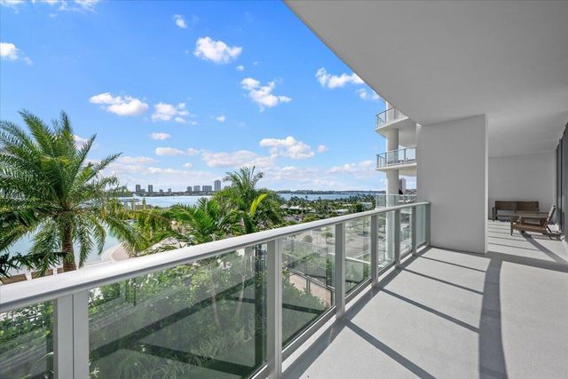 220 LAKE SHORE Drive 710, West Palm Beach, FL 33403
