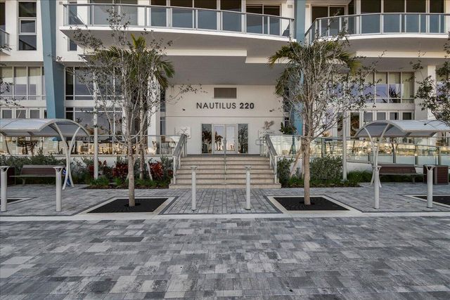 220 LAKE SHORE Drive 710, West Palm Beach, FL 33403