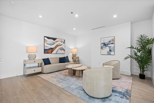 220 LAKE SHORE Drive 710, West Palm Beach, FL 33403