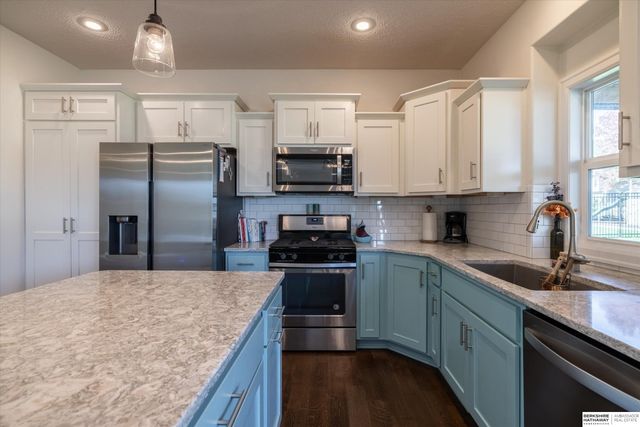 434 Devonshire Drive, Gretna, NE 68028