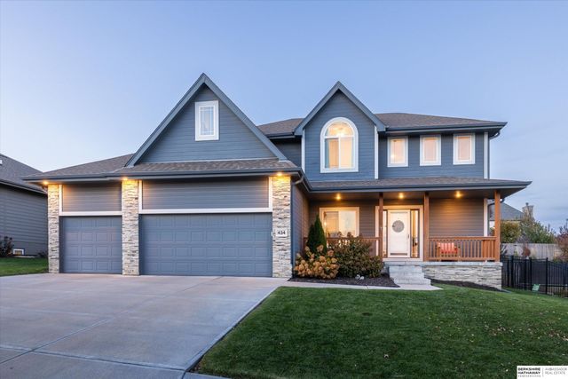 434 Devonshire Drive, Gretna, NE 68028