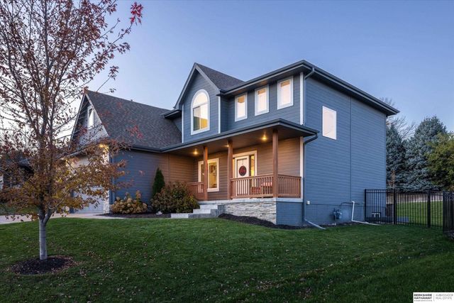 434 Devonshire Drive, Gretna, NE 68028