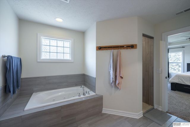 434 Devonshire Drive, Gretna, NE 68028