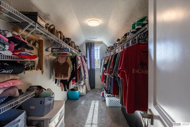 434 Devonshire Drive, Gretna, NE 68028